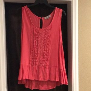 Crocheted accent high low tank